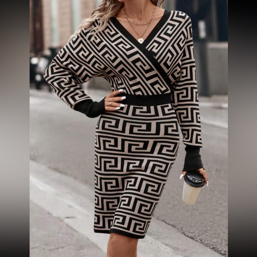 Classic Cozy Abstract Print Surplice Neck Batwing Sleeve Sweater Dress - Picture 5 of 5